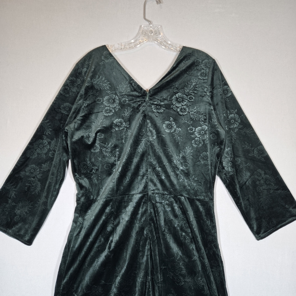 Soft Surroundings Leelah Velvet Jumpsuit Tall Med Floral Embossed Rich Green - Picture 8 of 13